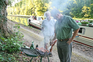 BBQ dinner just pass Lock 11 on the 'Canal Lateral a la Marne'