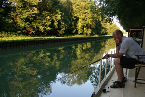 Thinking ...  just pass Lock 11 on the 'Canal Lateral a la Marne'